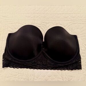 Elegant Black Strapless Lace Bustier